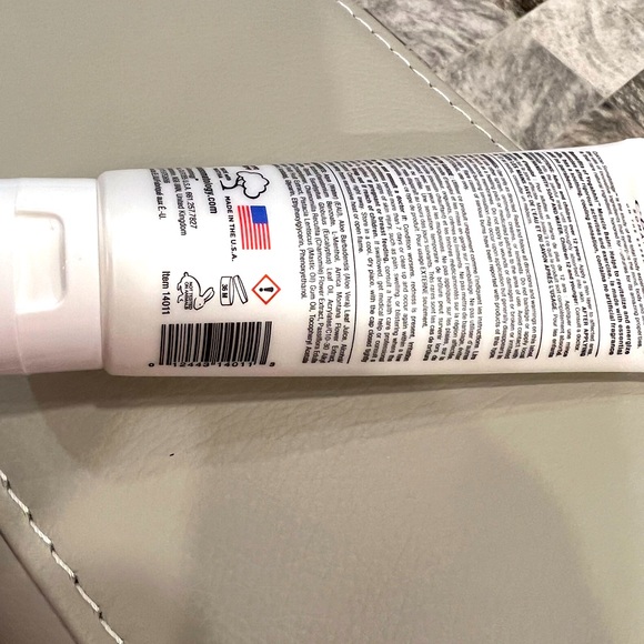 Cuccio Somatology Yogahhh! Muscle Balm - Picture 4 of 5